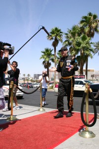 Phil Hellmuth Grand Entrance at 2007 WSOP Main Event