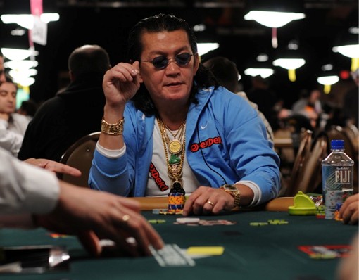 The $50k H.O.R.S.E. event is finally underway, kicking off a slew of bad racing jokes, analogies, and metaphors by poker writers everywhere...