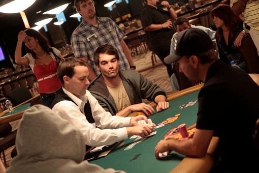 tho-girl-2009-wsop-1