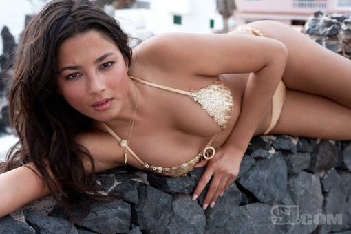 Jessica Gomes (above), a model from Australia who has appeared in the SI Swimsuit Issue, is of no relation to Alex Gomes, who won the WPT Bellagio Cup V.