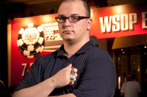 WSOPe 2011 Yes, oui Cannes Carousel-wsope2011-ev3-winner